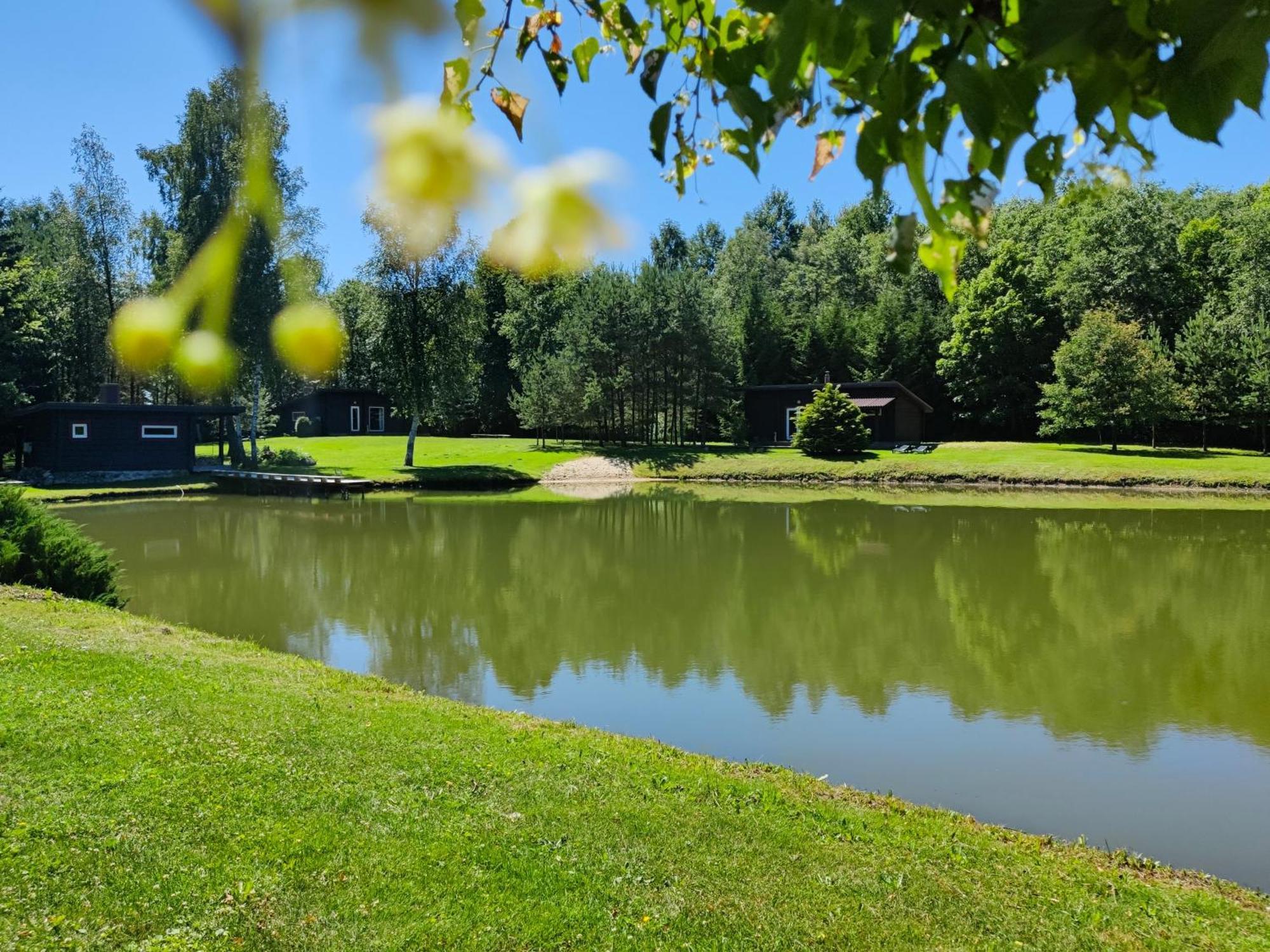 Aliai Pensionat Utena Exteriör bild